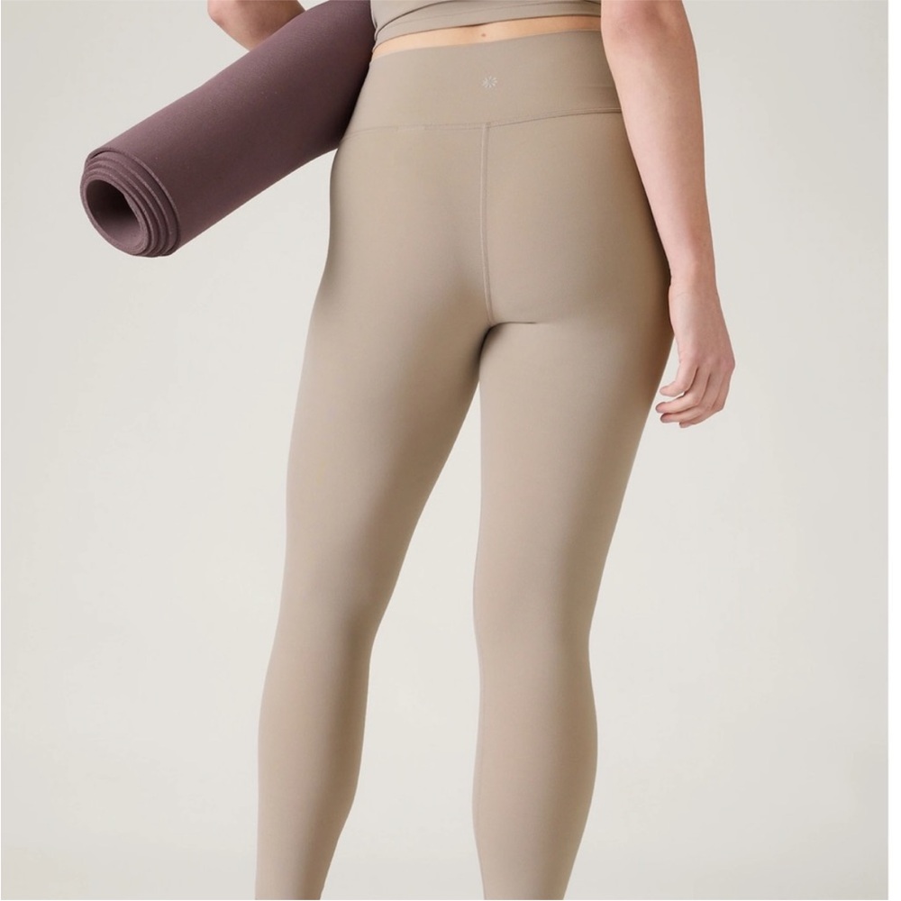 Athleta Transcend 7/8 Legging - Picture 2 of 5